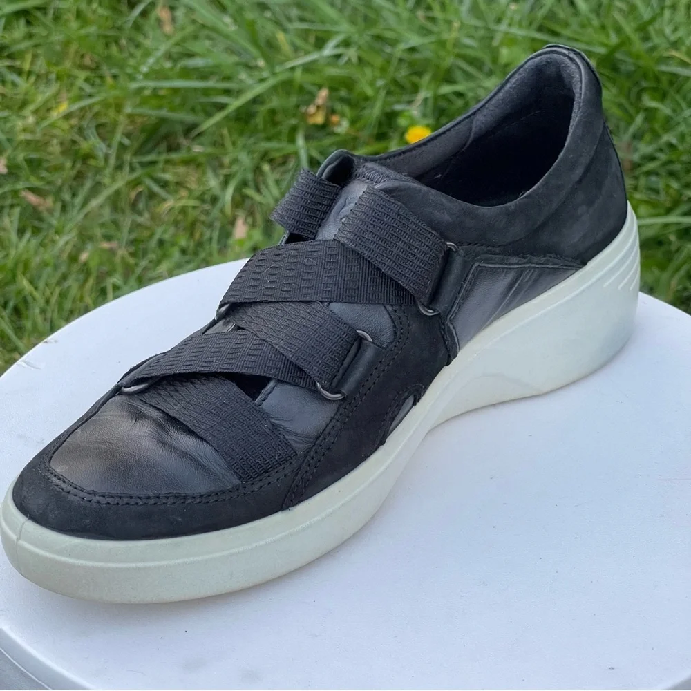 ECCO Soft 7 Shoes Womens 8 - 8.5 EU 39 Black Nubuck Leather Wedge Straps Comfort